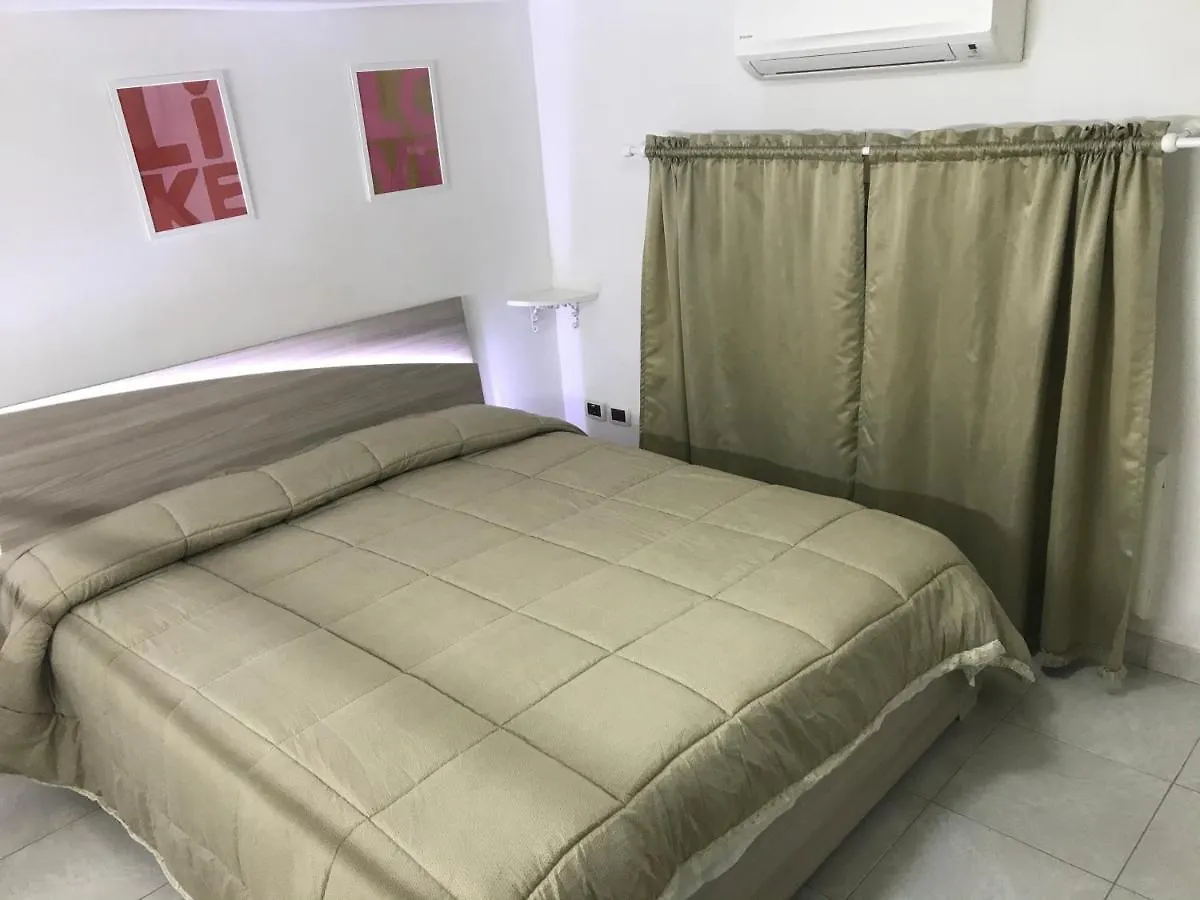 Bed and Breakfast Regy Nápoles 0*,