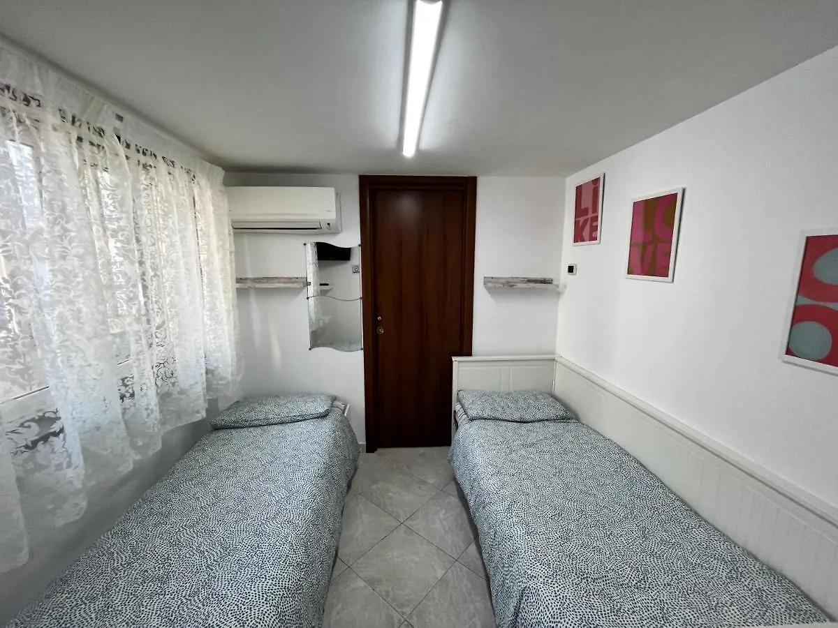 Bed and Breakfast Regy Nápoles