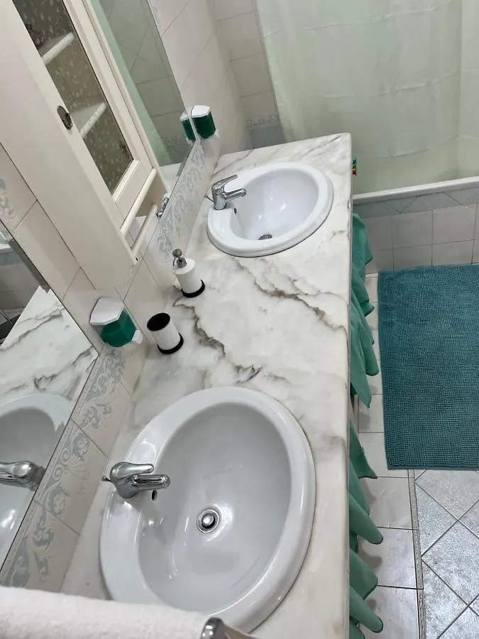 Bed and Breakfast Regy Nápoles 0*,