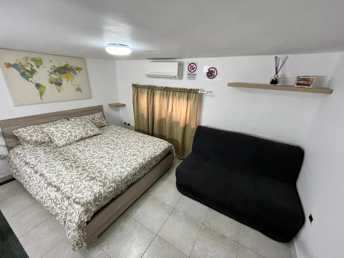Regy Bed & Breakfast Naples Italy